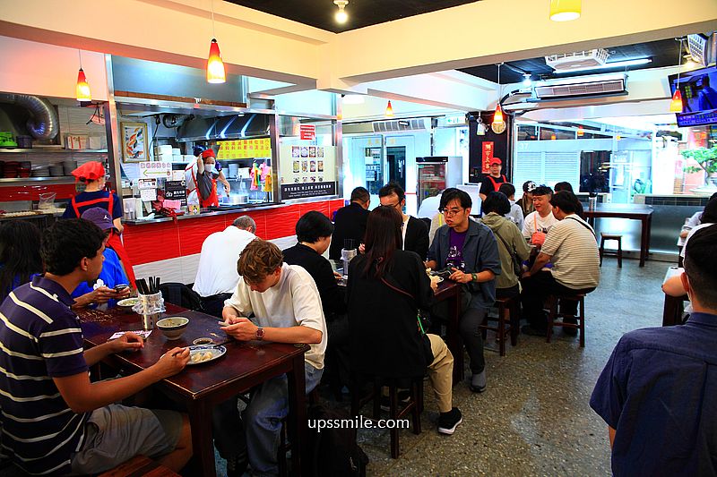 台北車站美食【正豪季水餃專賣店忠孝西路店】日韓外國觀光客推薦台北水餃與酸辣湯