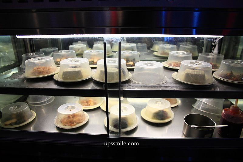 台北車站美食【正豪季水餃專賣店忠孝西路店】日韓外國觀光客推薦台北水餃與酸辣湯