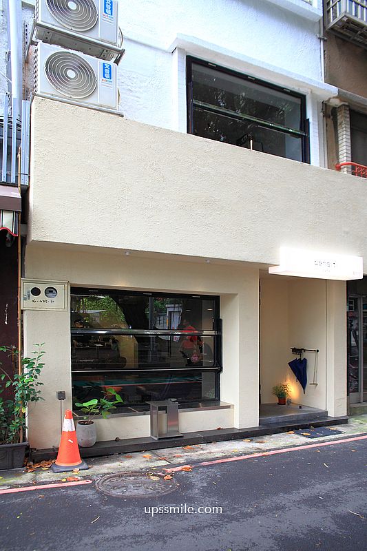 台北中山堂咖啡【Densiti Cafe & Gallery 】捷運西門站老宅咖啡廳設計師的家