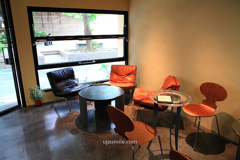 台北中山堂咖啡【Densiti Cafe & Gallery 】捷運西門站老宅咖啡廳設計師的家