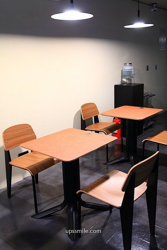 台北中山堂咖啡【Densiti Cafe & Gallery 】捷運西門站老宅咖啡廳設計師的家