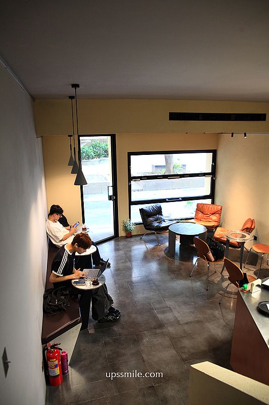 台北中山堂咖啡【Densiti Cafe & Gallery 】捷運西門站老宅咖啡廳設計師的家