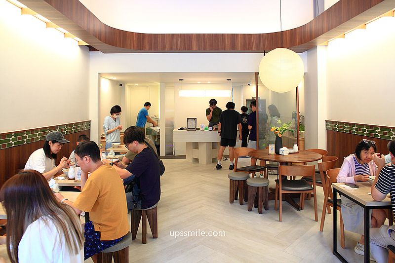 新竹美食【蘭英拌麵所六家店】竹北人氣文青風麵店，必吃嫩煎雞肉乾拌麵