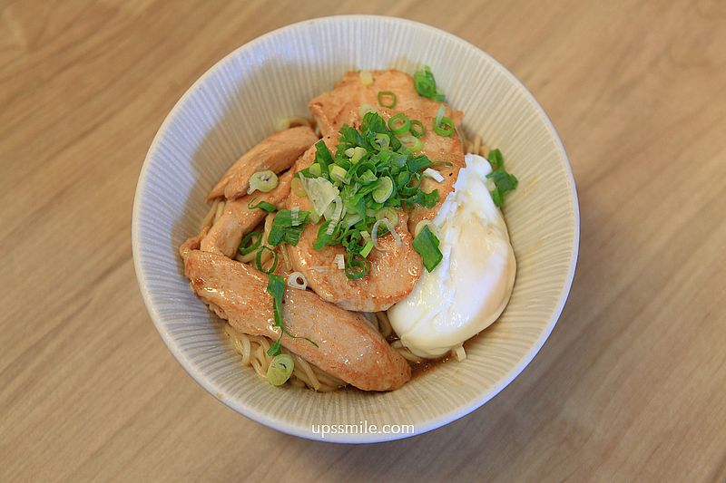 新竹美食【蘭英拌麵所六家店】竹北人氣文青風麵店，必吃嫩煎雞肉乾拌麵