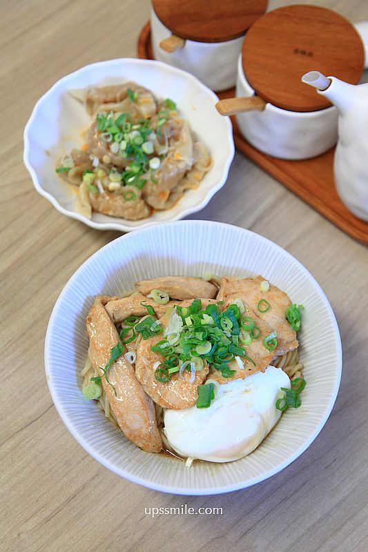 新竹美食【蘭英拌麵所六家店】竹北人氣文青風麵店，必吃嫩煎雞肉乾拌麵