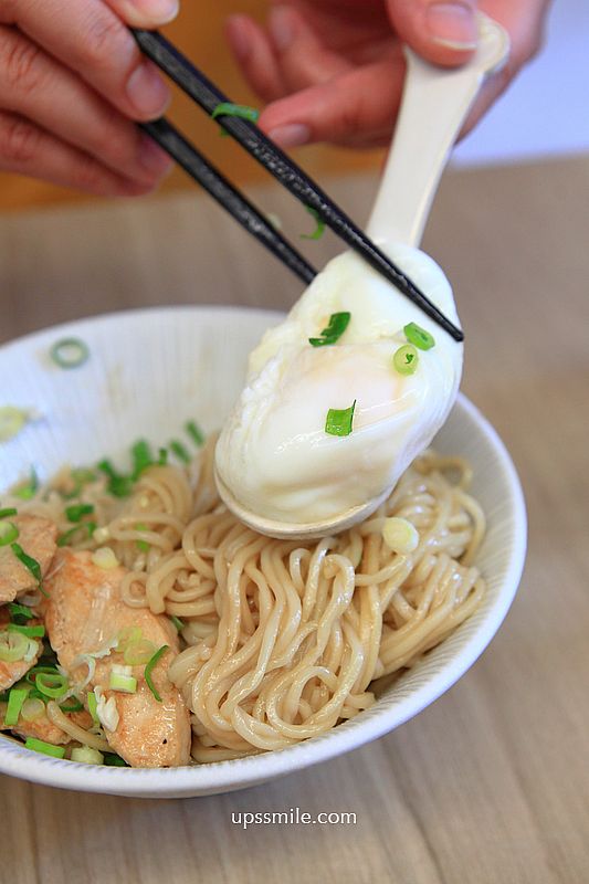 新竹美食【蘭英拌麵所六家店】竹北人氣文青風麵店，必吃嫩煎雞肉乾拌麵
