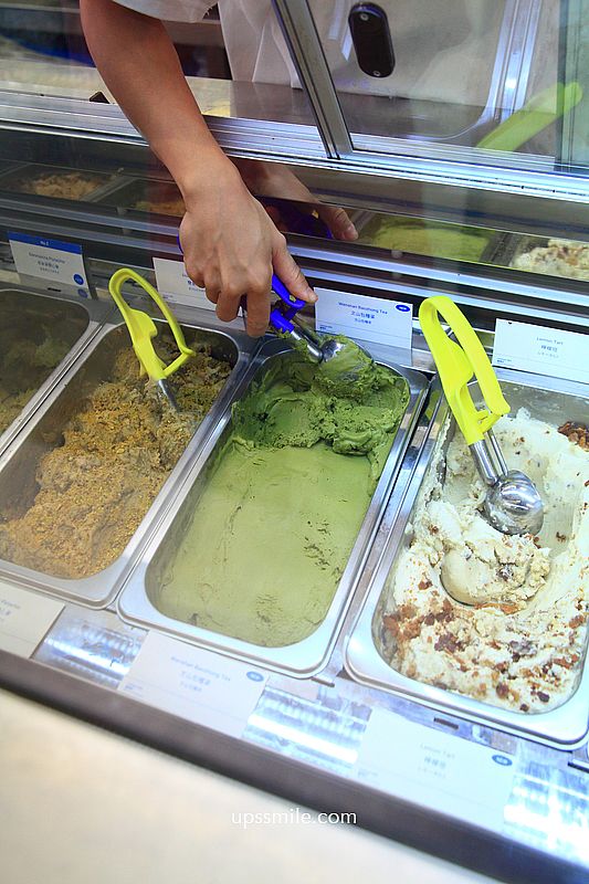 台北肉桂捲與冰淇淋組合【eee plant-based gelato and bakes】500甜推薦素食者與寵物狗狗可吃的冰淇淋 台北肉桂捲與冰淇淋組合【eee plant-based gelato and bakes】500甜推薦素食者與寵物狗狗可吃的冰淇淋