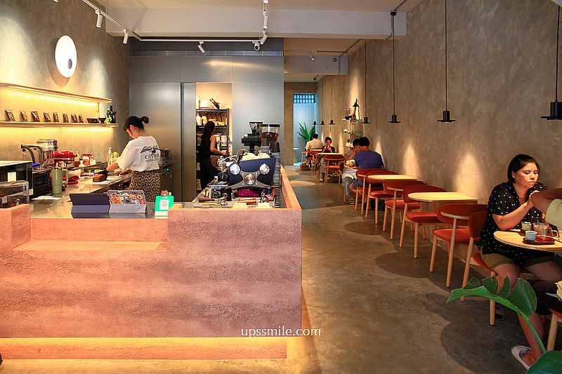 新竹咖啡廳【AIFA COFFEE 牽引咖啡】竹北清水模灰寵物友善咖啡廳