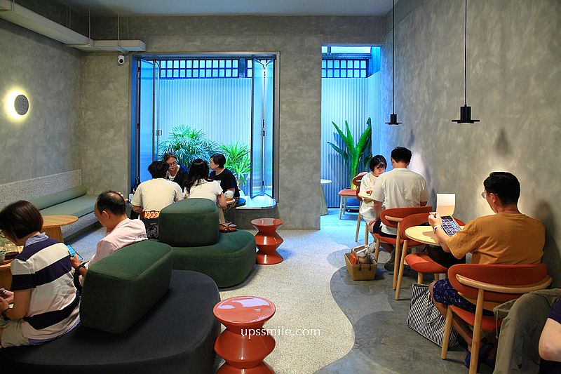 新竹咖啡廳【AIFA COFFEE 牽引咖啡】竹北清水模灰寵物友善咖啡廳