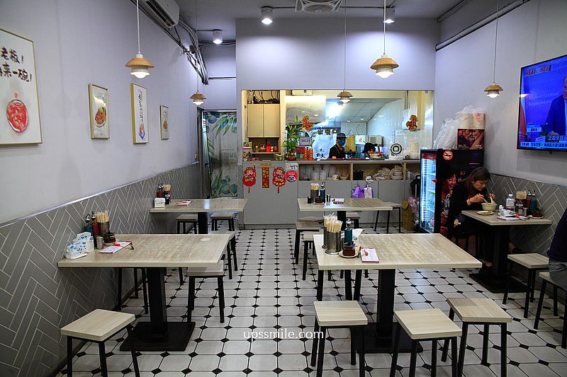 台北美食【胡記通化街米粉湯60年老店微風大安旗艦店】捷運忠孝復興站台灣古早味小吃