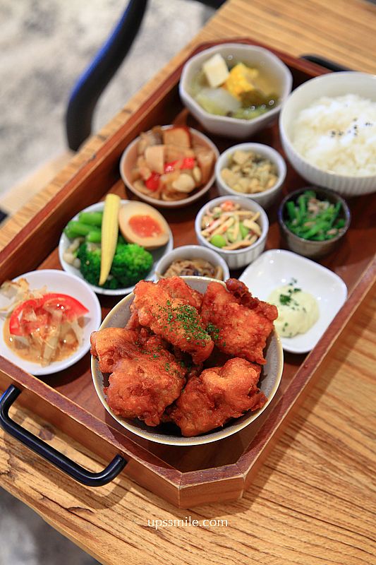 台北信義區咖啡廳【Utroo café寓所咖啡】捷運市府站神等級好吃唐揚雞定食套餐 台北信義區咖啡廳【Utroo café寓所咖啡】捷運市府站神等級好吃唐揚雞定食套餐