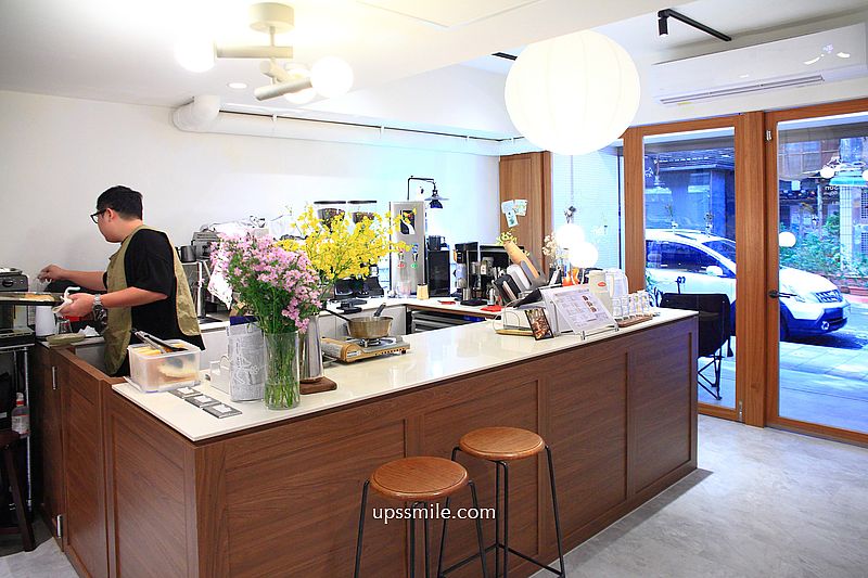 台北民生社區咖啡廳【Houlie coffee】早午餐佛卡夏麵包推薦 台北民生社區咖啡廳【Houlie coffee】早午餐佛卡夏麵包推薦