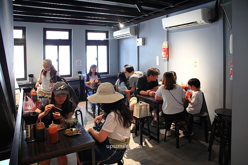 大稻埕永樂市場美食【蔡記迪化街古早味蚵嗲】傳承三代古早味小吃 大稻埕永樂市場美食【蔡記迪化街古早味蚵嗲】傳承三代古早味小吃