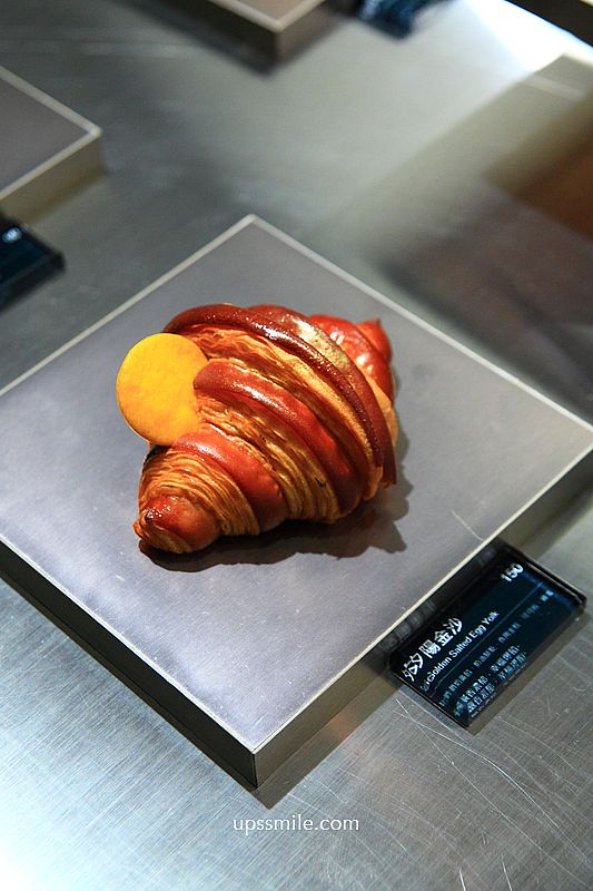 淡水日式古蹟玻璃屋咖啡廳【Flour Flour Bakery】2026新開幕淡水可頌專賣店