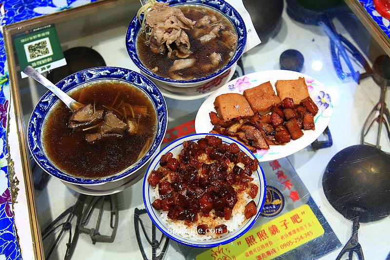 新店文山木柵美食【寶杏堂手切滷肉飯溫補羊肉湯】台北神等級好吃黑金滷肉飯