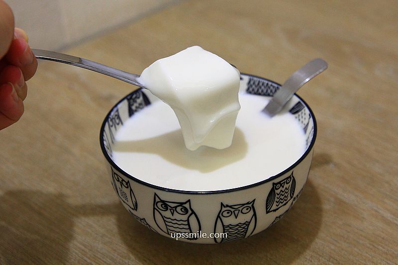 雙城街美食【杏福冰館】必吃招牌杏仁豆腐80元與芋頭牛奶冰120元