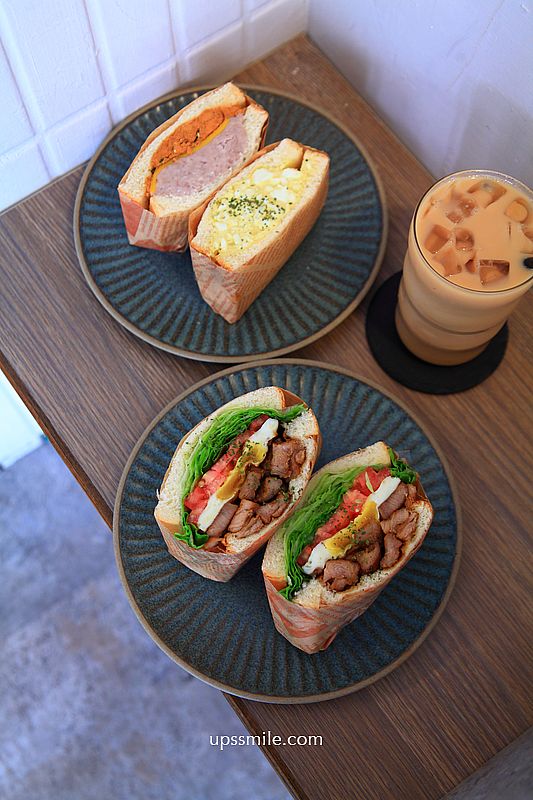 台電大樓站古亭師大美食【自己人早餐店】爆餡芋泥肉鬆吐司與炙燒醬香豬排三明治 台電大樓站古亭師大美食【自己人早餐店】爆餡芋泥肉鬆吐司與炙燒醬香豬排三明治