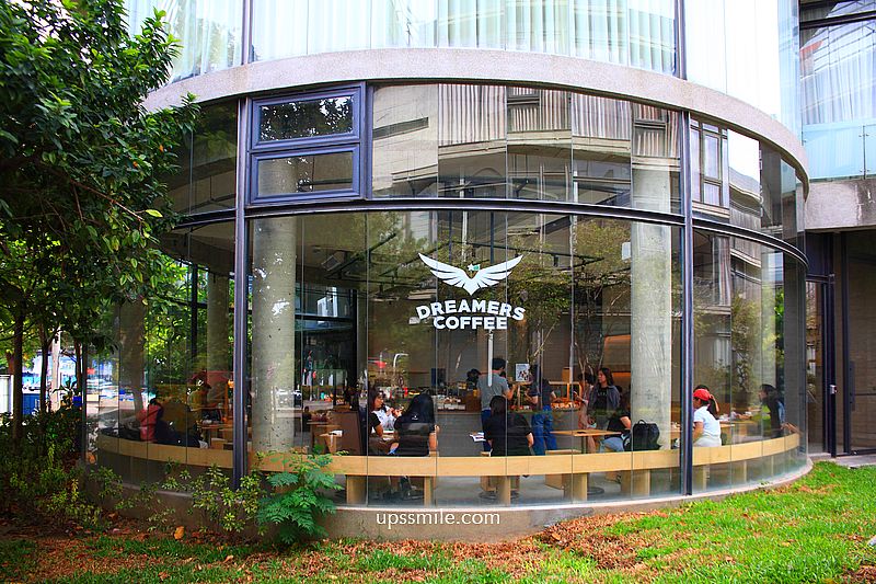 台中早午餐咖啡【Dreamers Coffee Roasters台中市政店】台中圓形玻璃屋咖啡廳景點 台中早午餐咖啡【Dreamers Coffee Roasters台中市政店】台中圓形玻璃屋咖啡廳景點