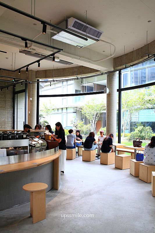 台中早午餐咖啡【Dreamers Coffee Roasters台中市政店】台中圓形玻璃屋咖啡廳景點 台中早午餐咖啡【Dreamers Coffee Roasters台中市政店】台中圓形玻璃屋咖啡廳景點