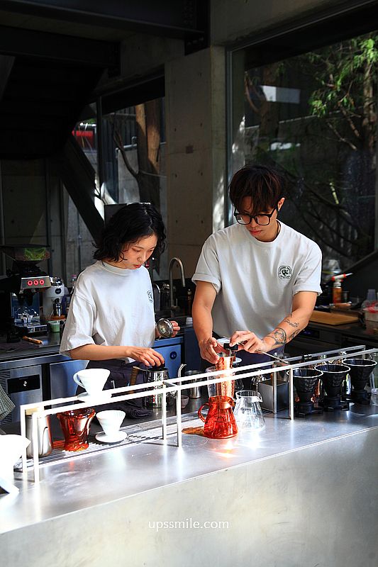 台中咖啡廳【Ritrovare coffee Finest尋品旬品咖啡西屯】獨棟台中清水模咖啡廳